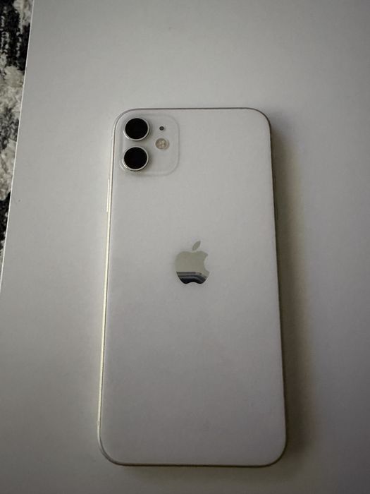 Iphone 11 White 64 GB- Estetic imprcabil