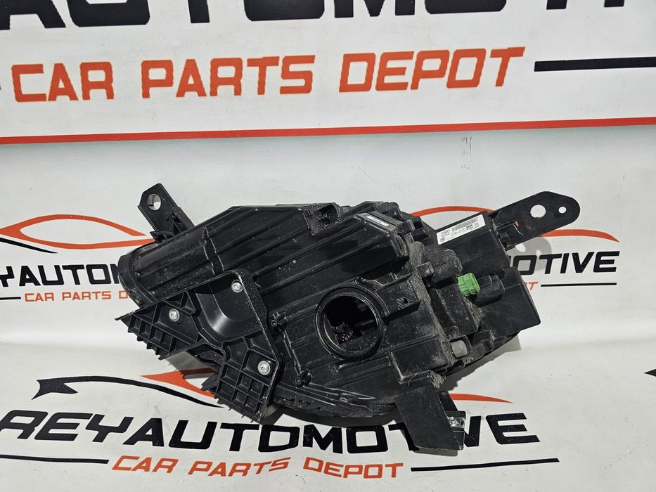 Far dreapta led Maserati Grecale