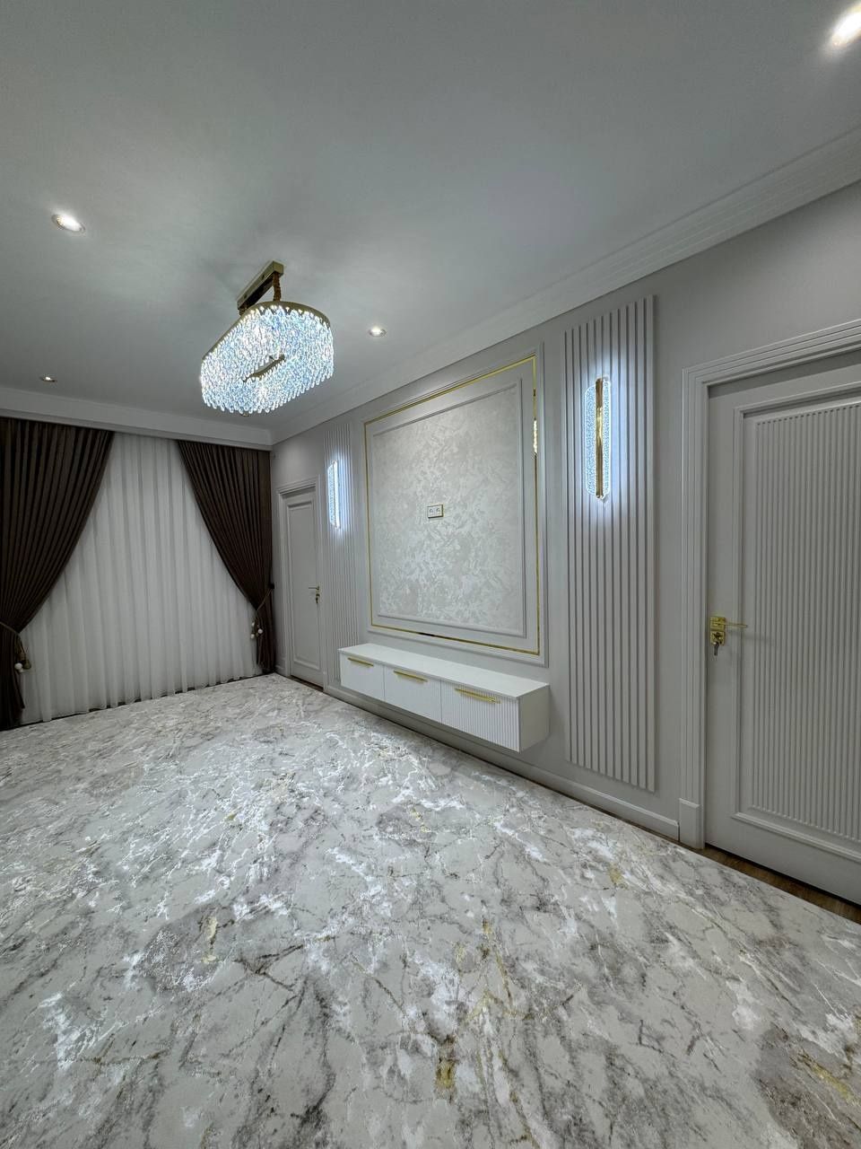 ЖК Дипломат от Хон Сарой 2в3/6/16, 55м²+25м². Ор-р: Посольство США