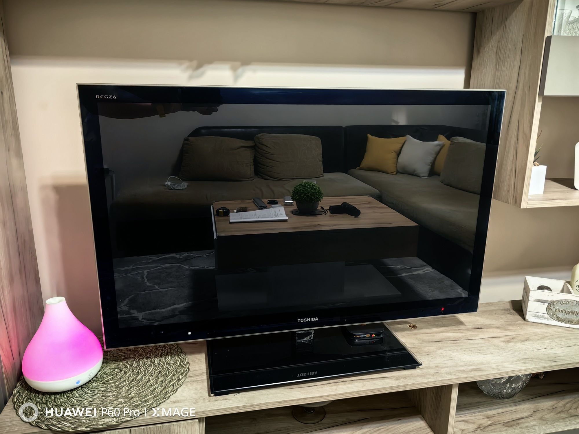 TOSHIBA REGZA 43инча перфектен