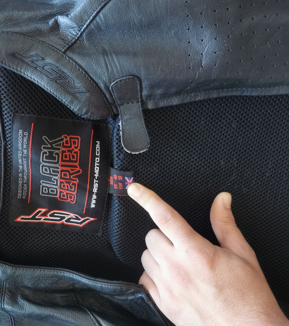 мото яке RST black series