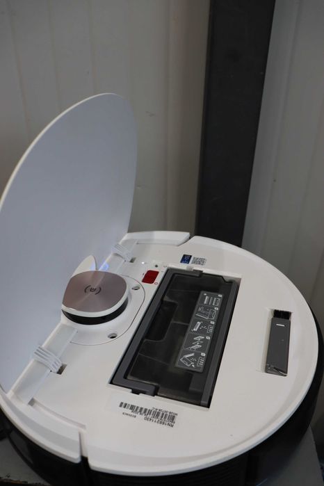 Прахосмукачка робот ECOVACS DEEBOT OZMO T8, ламинат/килими/Alexa