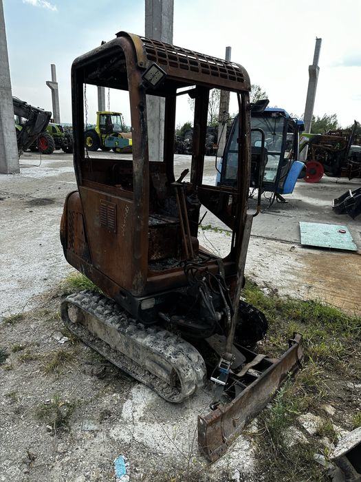 Dezmembrez Miniexcavator Hyundai Roblex 16-7