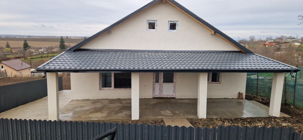 Vând casă in Sârca