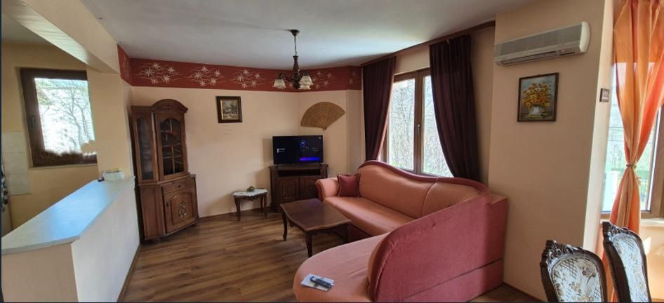 Дава се под наем Двустаен апартамент в Банкя - 70 кв.м за 675 € - Снимка #1