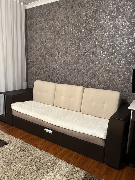 Продам диван прямой