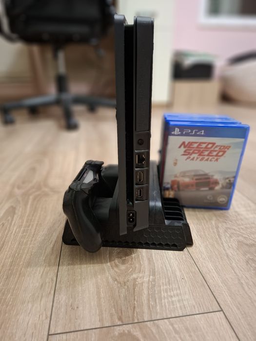 Playstation 4 slim+6 игри и охладител