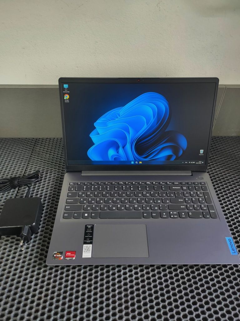 Lenovo Ideapad 3 (Ryzen 7 3700U/ 12GB DDR4/ 512GB M.2 SSD)