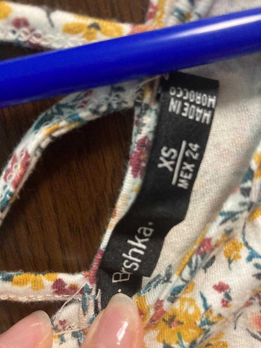 Bluza Bershka cu model floral