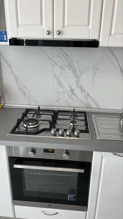 Inchiriez Studio 42,8 mp + balcon 10 mp