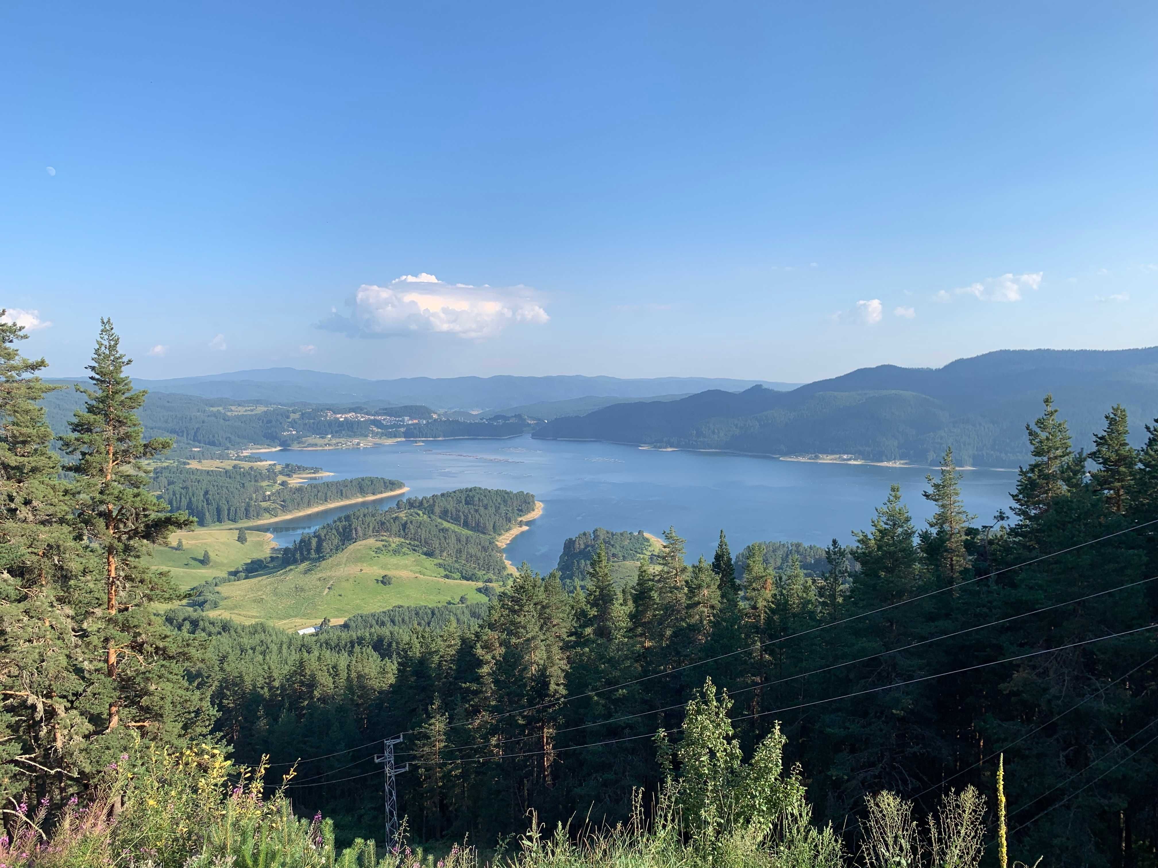 Триетажна каменна къща в гр.Доспат