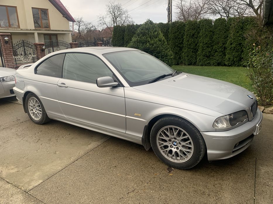 Vind BMV seria 3 in 2 portiere km putini stare foarte buna mai multe d