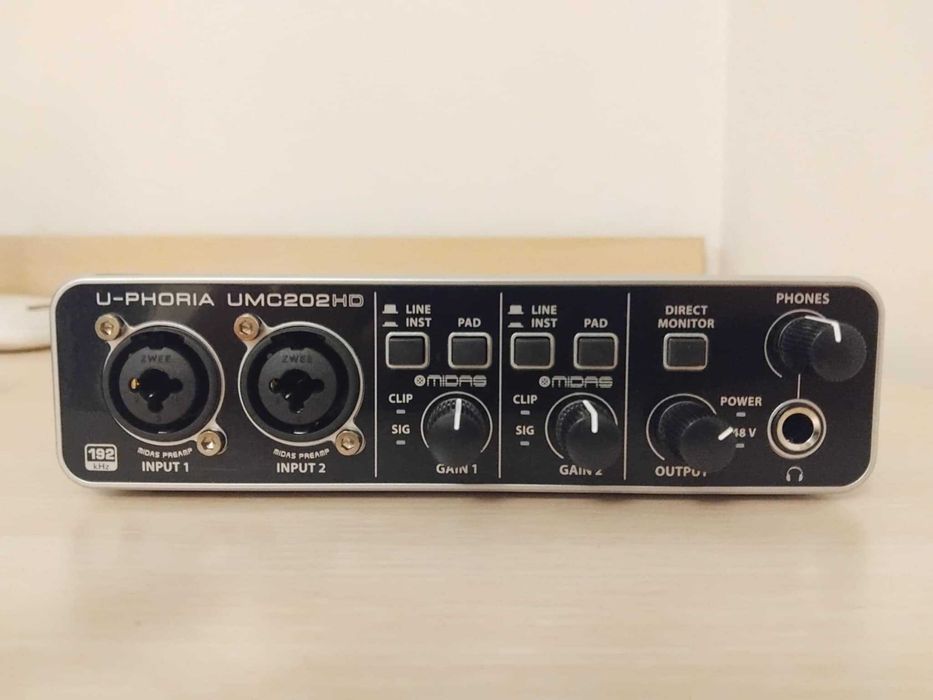 Звукова карта Behringer U-Phoria UMC202HD