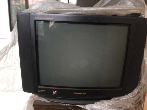 Телевизор SHARP 60 х 45 х 40 в рабочем состоянии