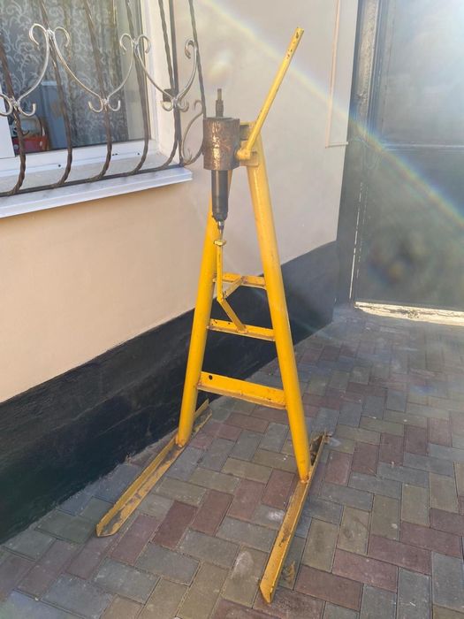 В продаже ошиповочный станок !