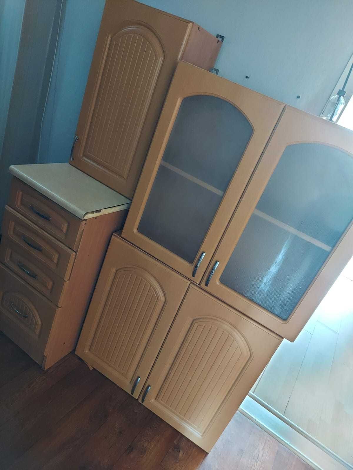 Кухонные шкафы б.у