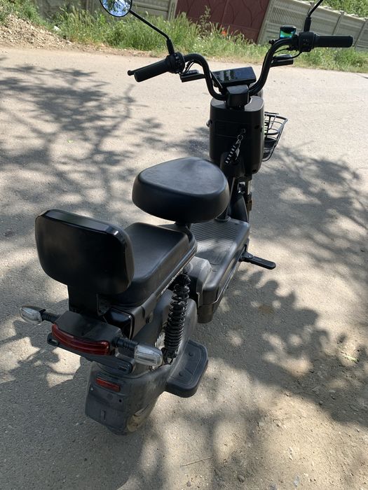 Scuter electric RDB ROMA