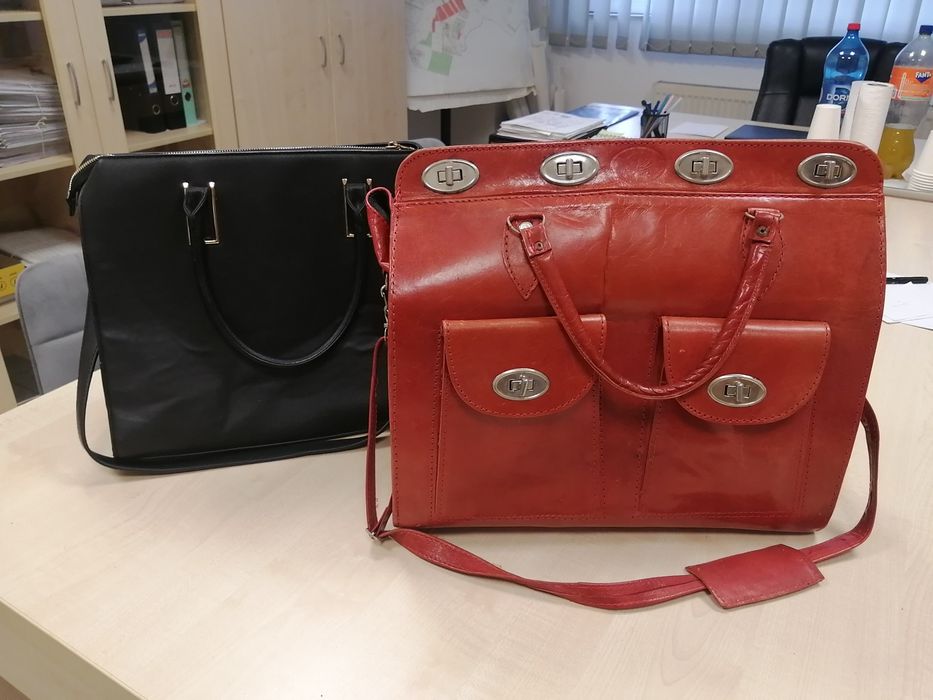 Geanta mărime medie spre mare foarte frumoasă și incapatoare