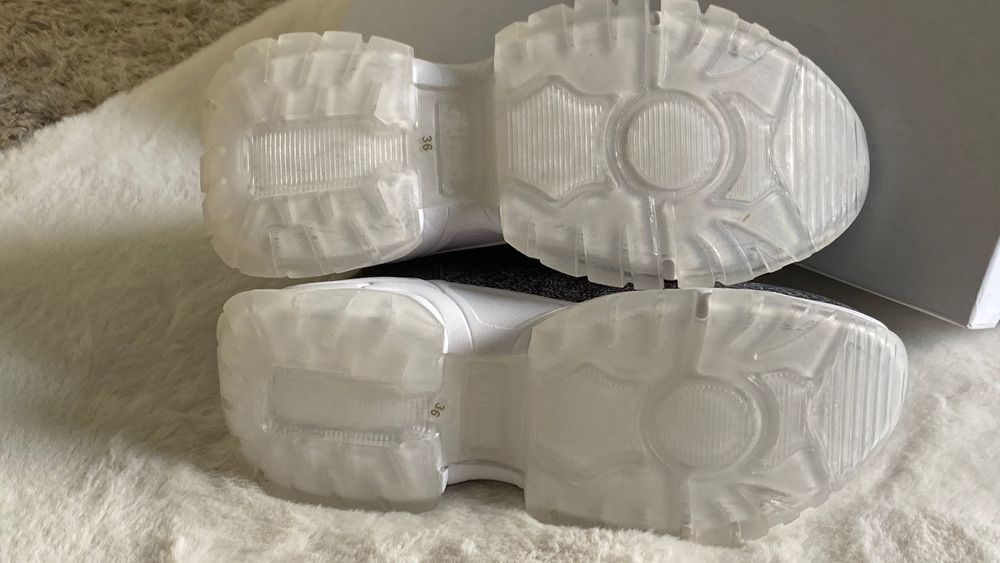 Sneakers Guess marime 36 nou