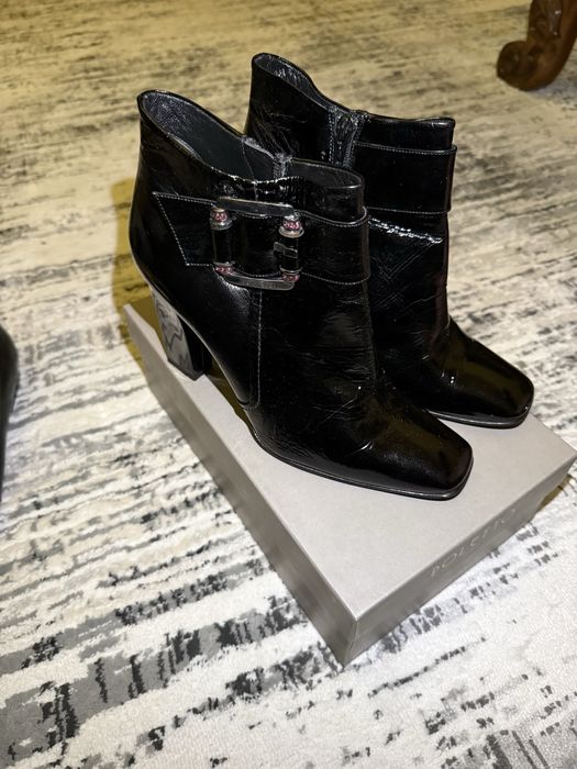 Лакированный пол сапог Poletto