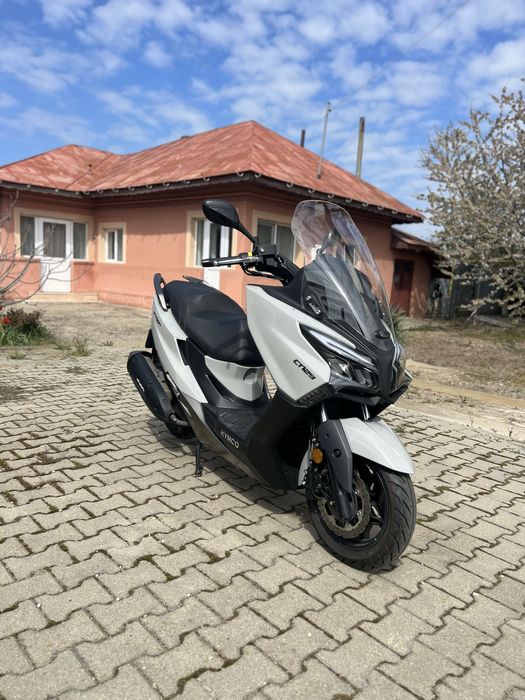 Vand scuter kymco x town 125 i categoria B n-max pcx