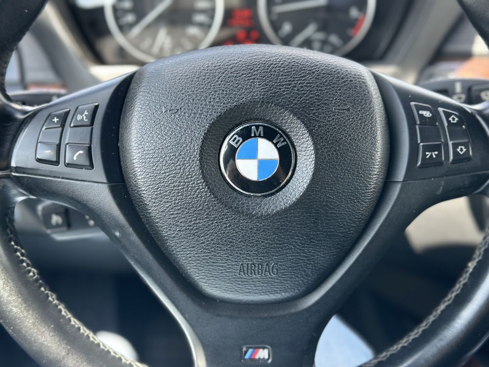 Vand/BMW/X5/2011/ 7 LOCURI