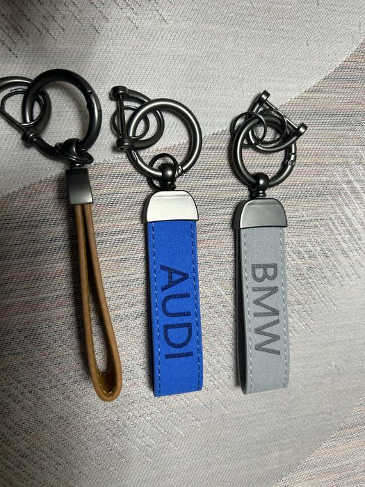 Breloc personalizat din piele PU cu textura mată. BMW, Audi, Mercedes