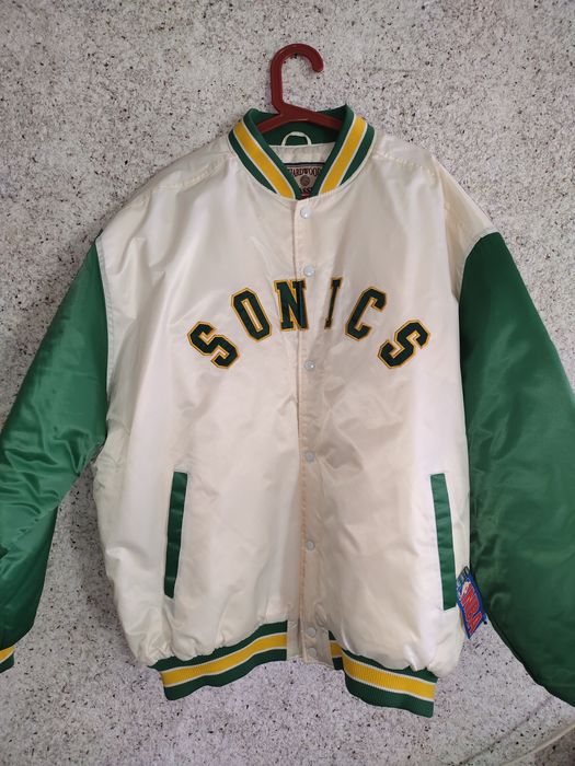 Якета на NBA.Lakers,Chicago Bulls