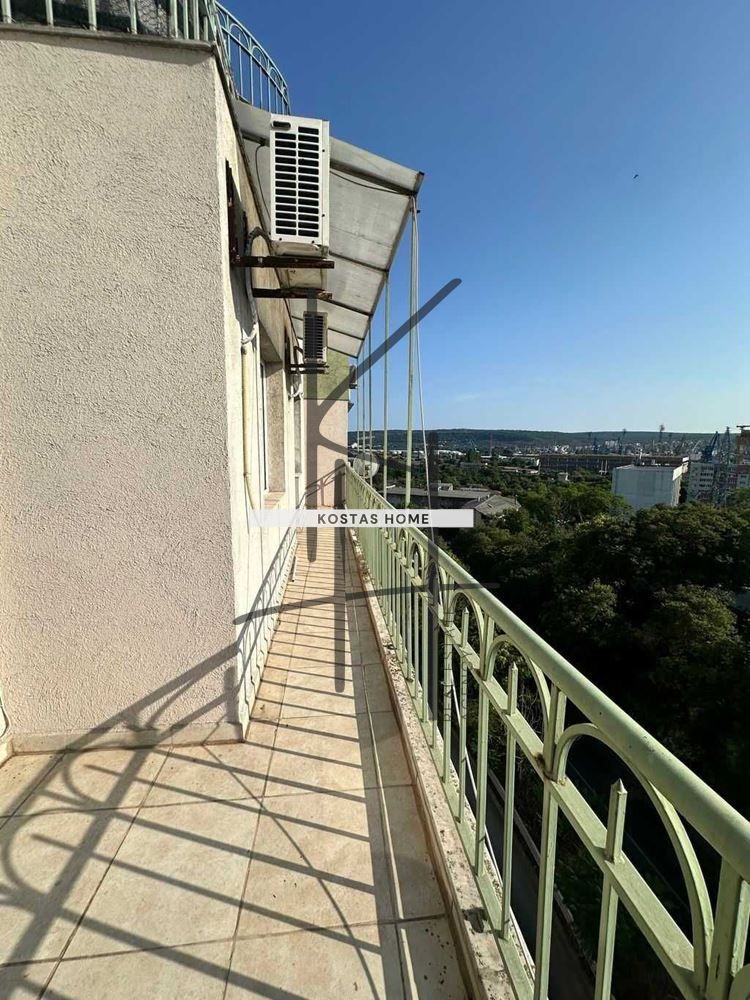 Продава се Тристаен апартамент в Варна, Център - 86 кв.м за 2035 €/кв.м - Снимка #10