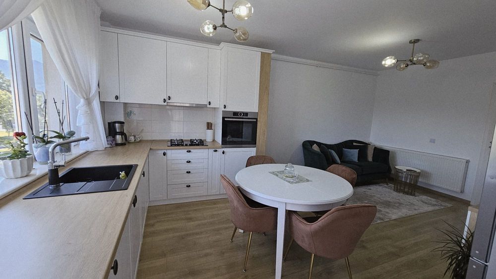 Apartament 3 camere Zărnești