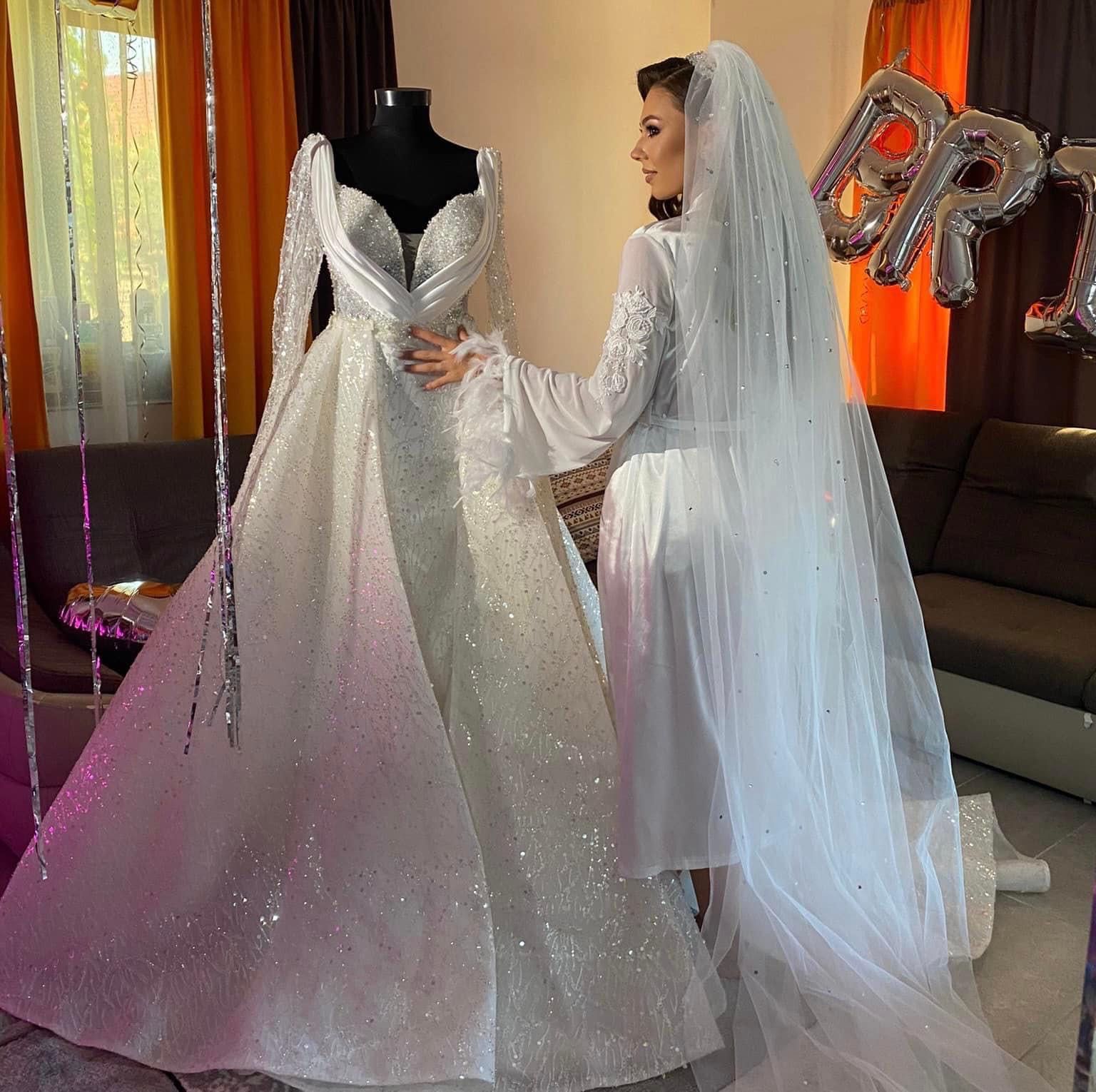 Vând rochie de mireasă făcută pe comandă în Turcia