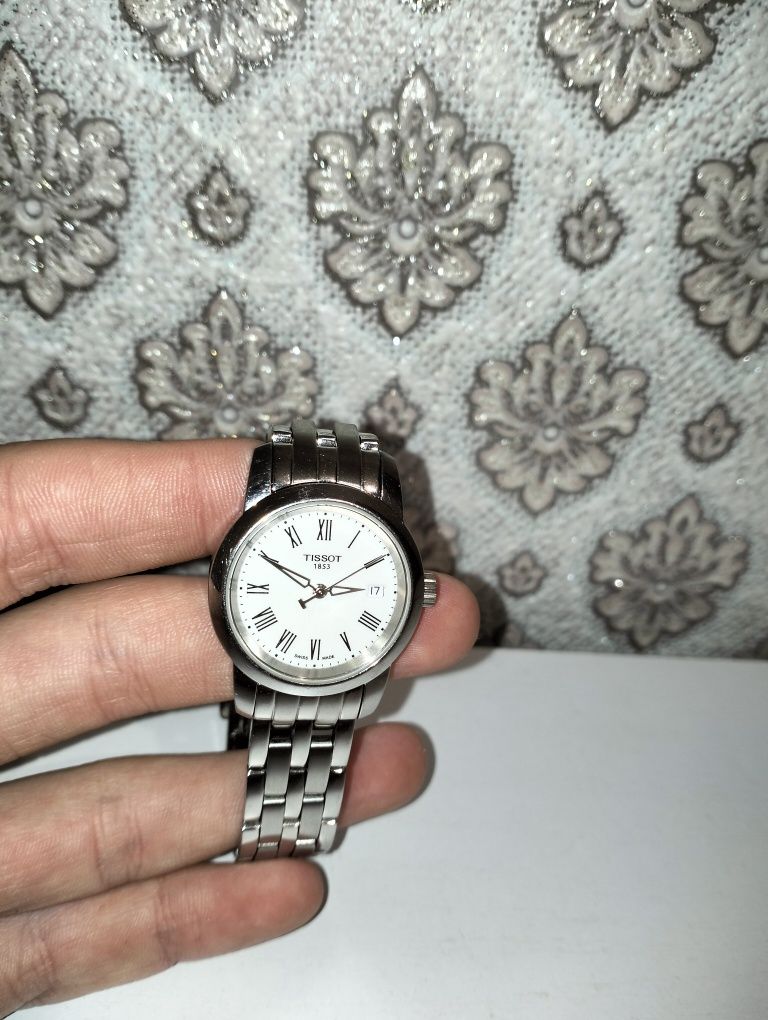 Часы женскый tissot