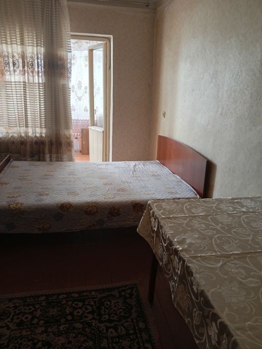 Сдам комнату на долгий срок мебелированную на всем готовом заходи и жи