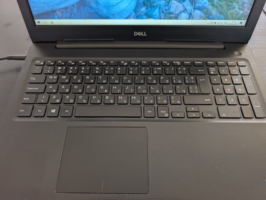Лаптоп Dell Vostro 3580