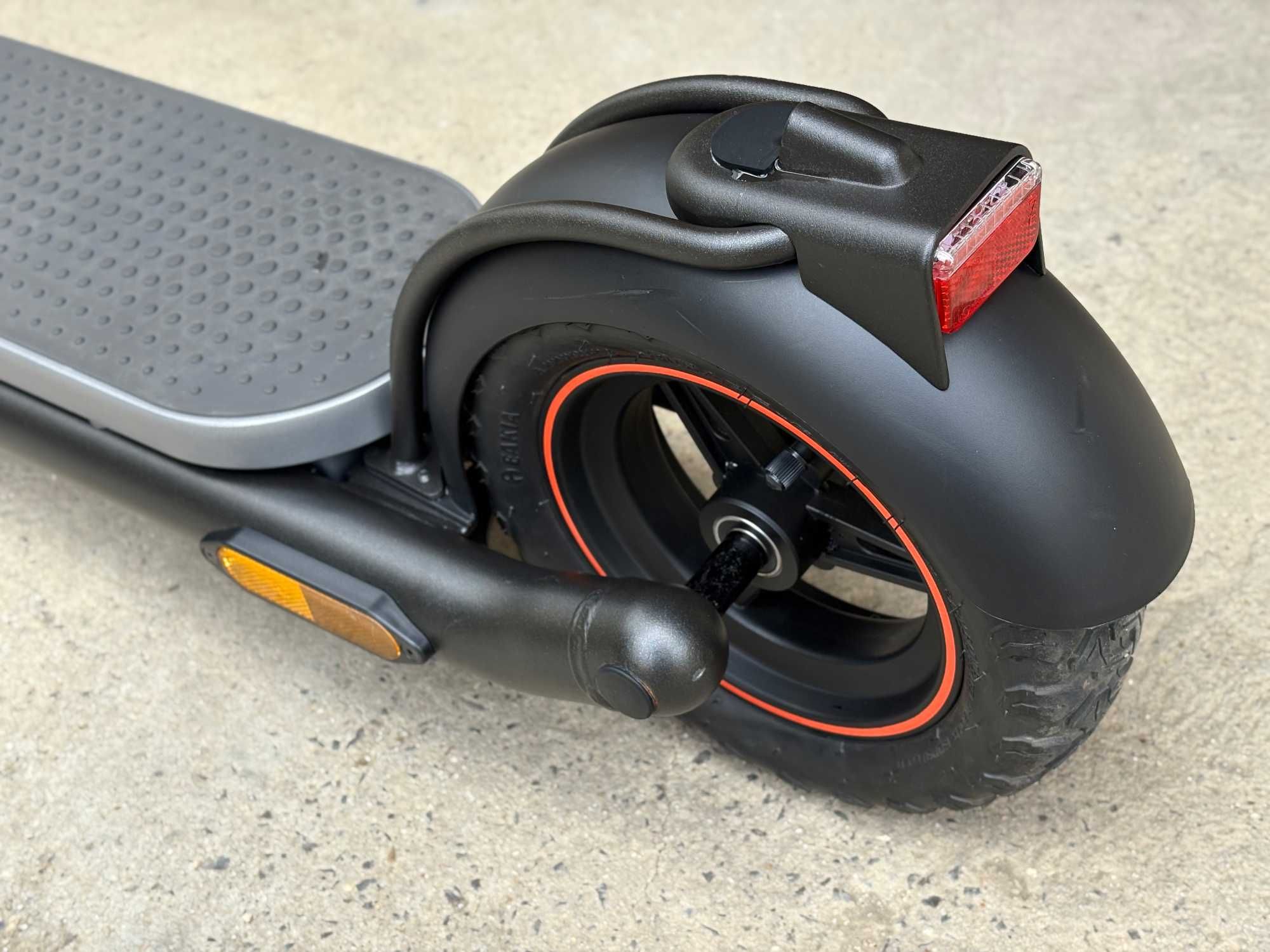 Електрическа тротинетка Navee N65 (by Xiaomi)