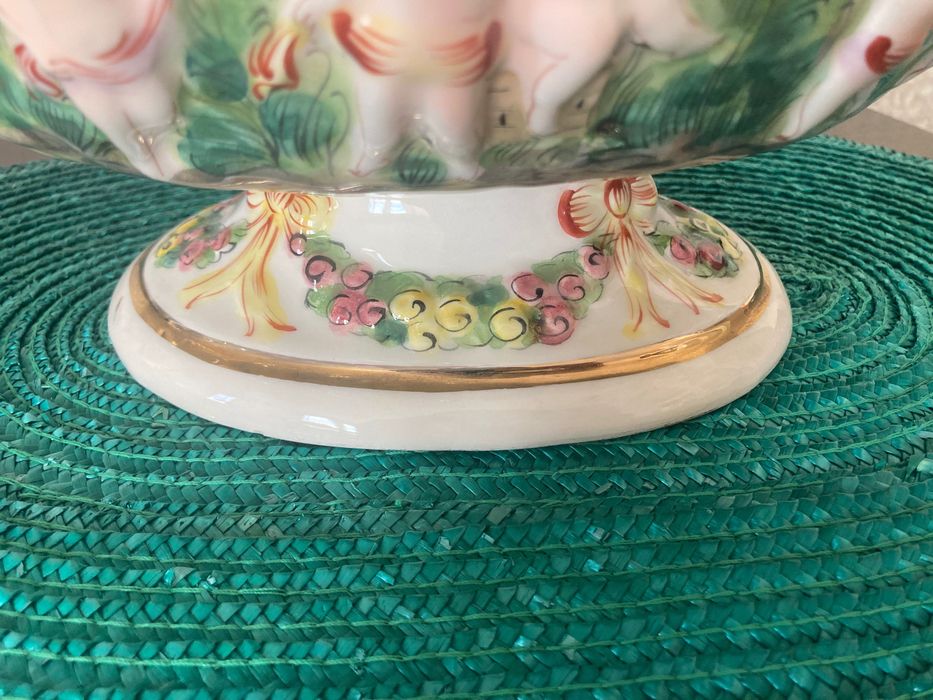 CAPODIMONTE супник с херувими