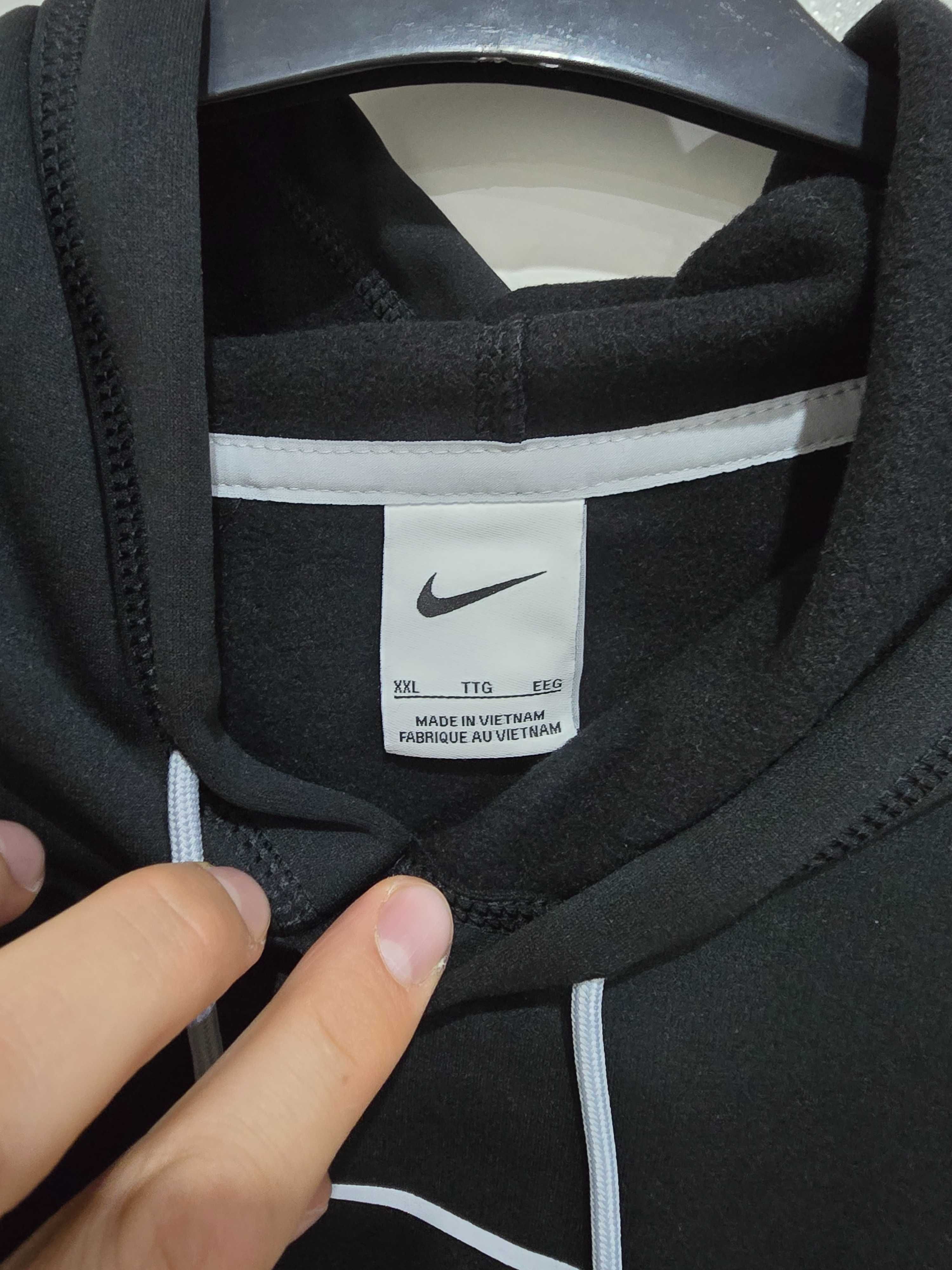 Суитчър на Hornets и cowboys dollas hoodie. Nike