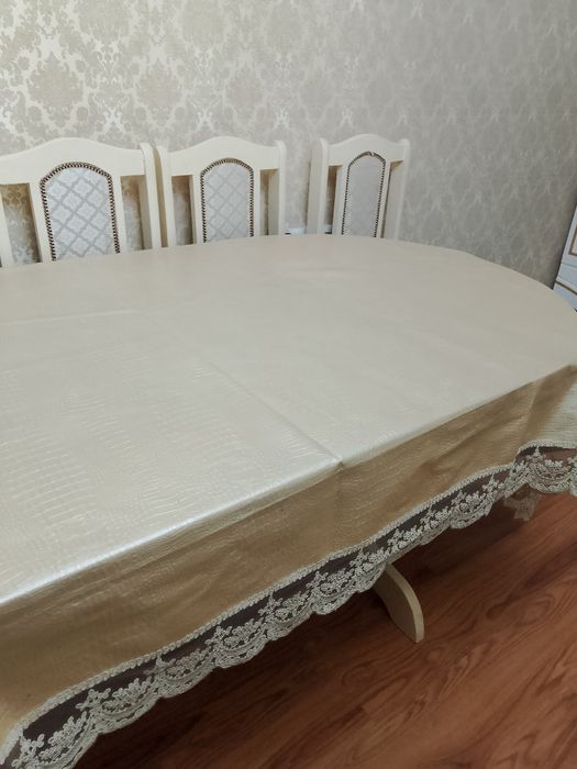 Продам стол,в идеальном состоянии