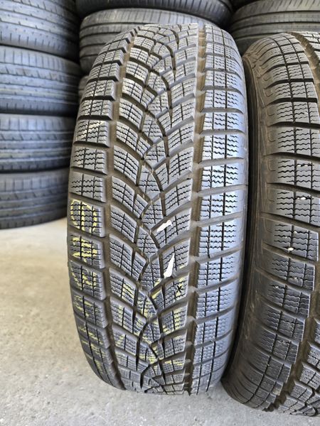 215/60/17 Goodyear 4piese