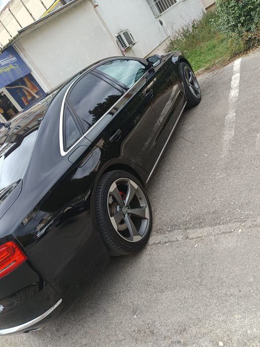 Vând Audi A8 unic proprietar