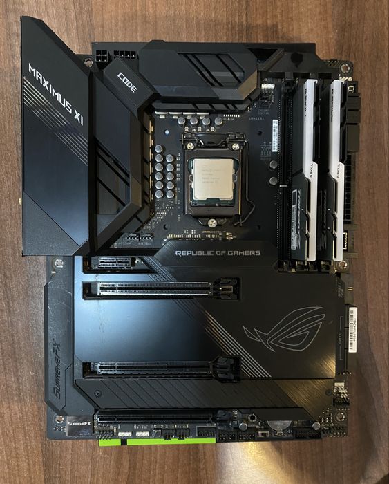 Kit i7 9700k, Asus Z390 ROG MAXIMUS XI, RAM 32GB 4000mhz DDR4 G Skill