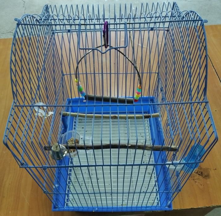 Качели , игрушки , жёрдочки для попугаев , канареек , амадин , щеглов