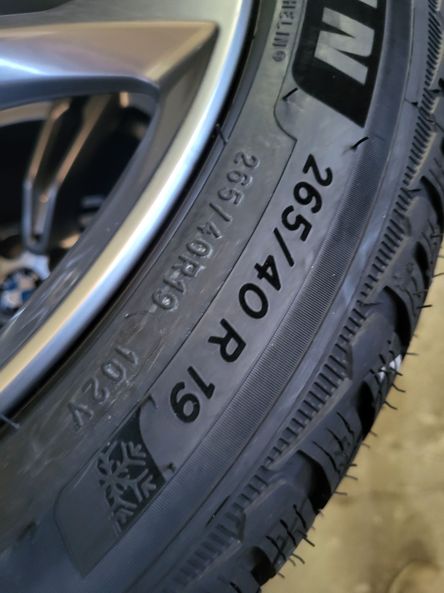 4 бр зимни 265/40/19 Michelin Alpin 5