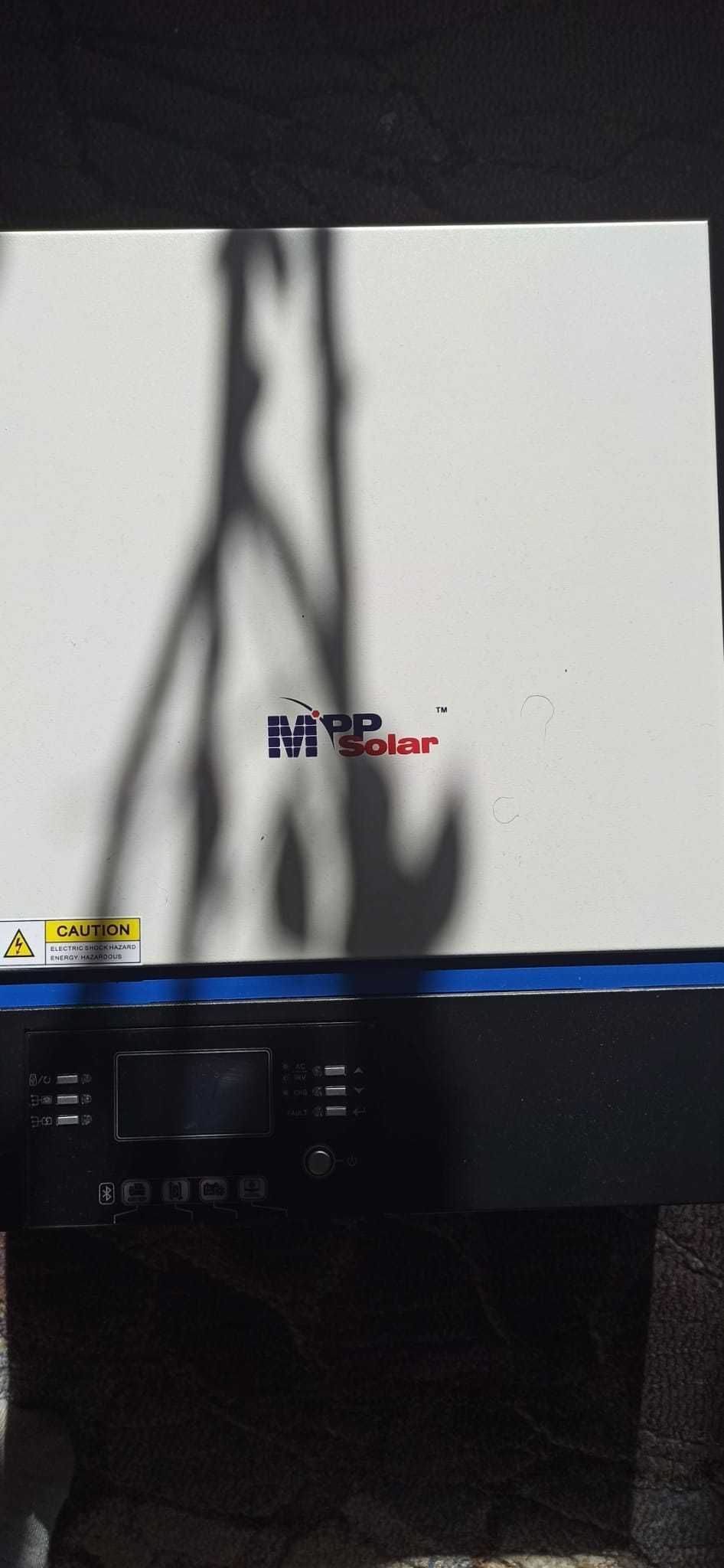 Vând invertor hibrid MPP Solar PIP 3024GK 3.0 kw (max PV 4.0 kw)