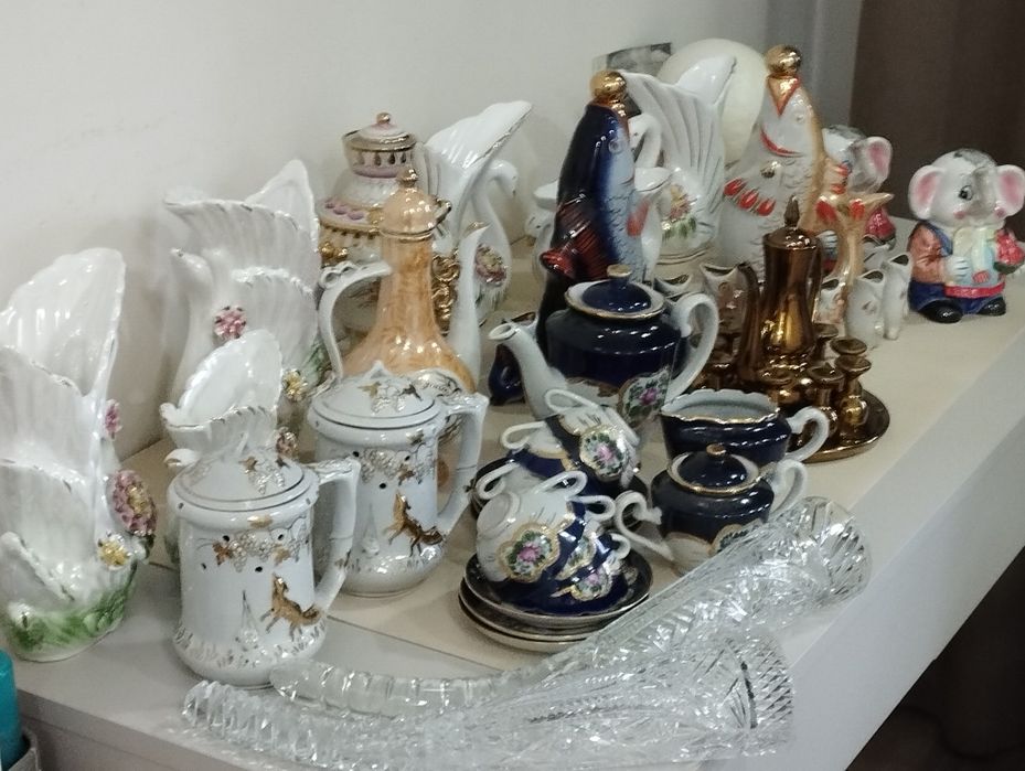 Набор фарфоровой посуды