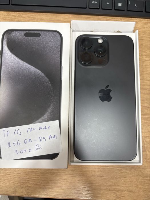 Vand iPhone 15 Pro Max,89% baterie 256Gb