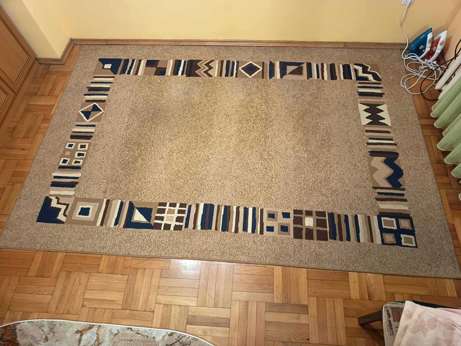 килим  синтетичен - 300/200 см