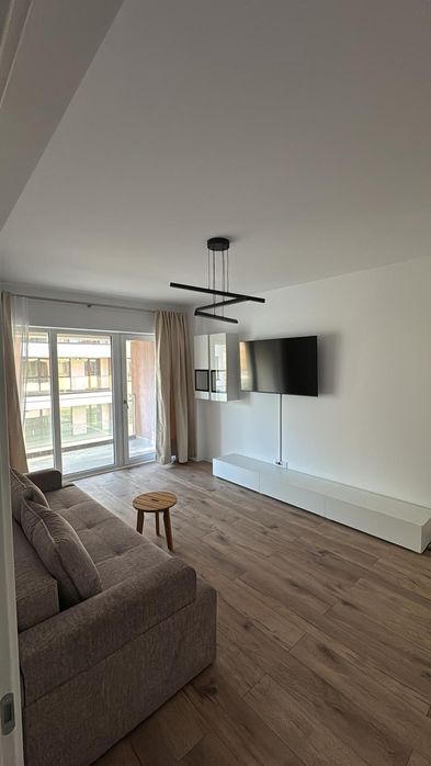 DE ÎNCHIRIAT: Apartament 1 camera, 40 mp decomandat, bloc 2025, et 1