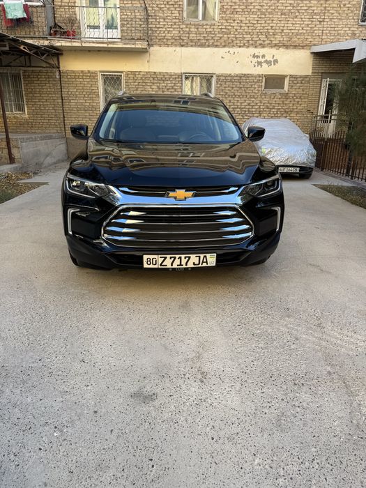 Tracker 325T Premier 2021 yil