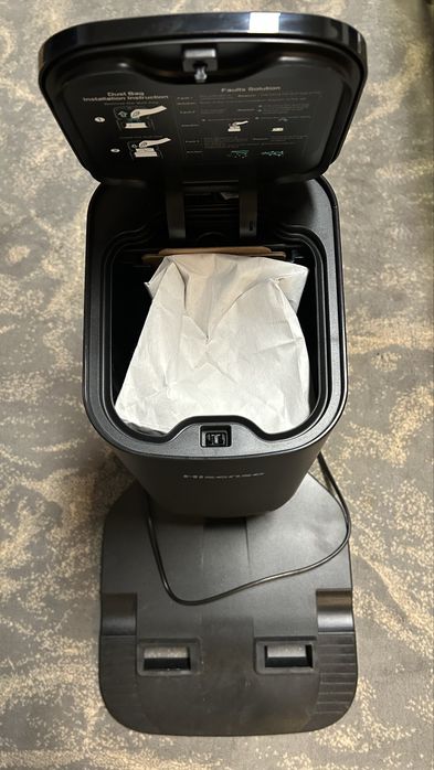 Hisense Прахосмукачка робот RVCLS144AB